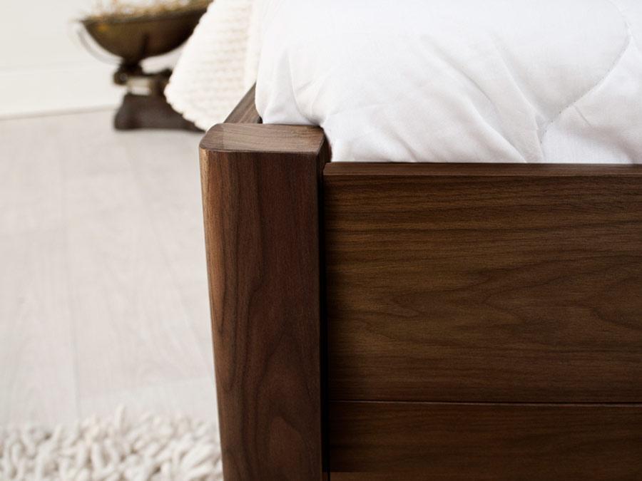 oxford bed leg close up